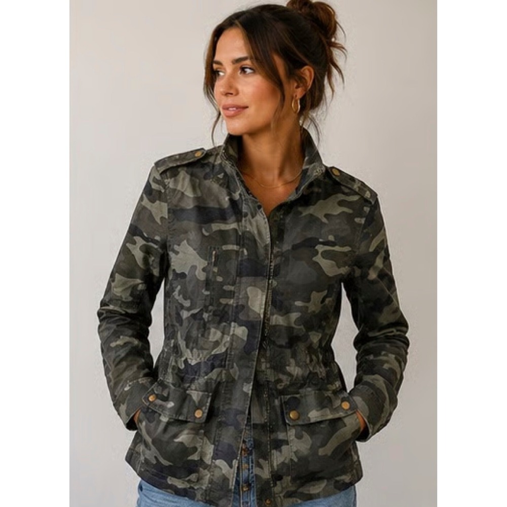 NWOT Love Tree Utility Jacket Womens Large Green Camo Military Anorak